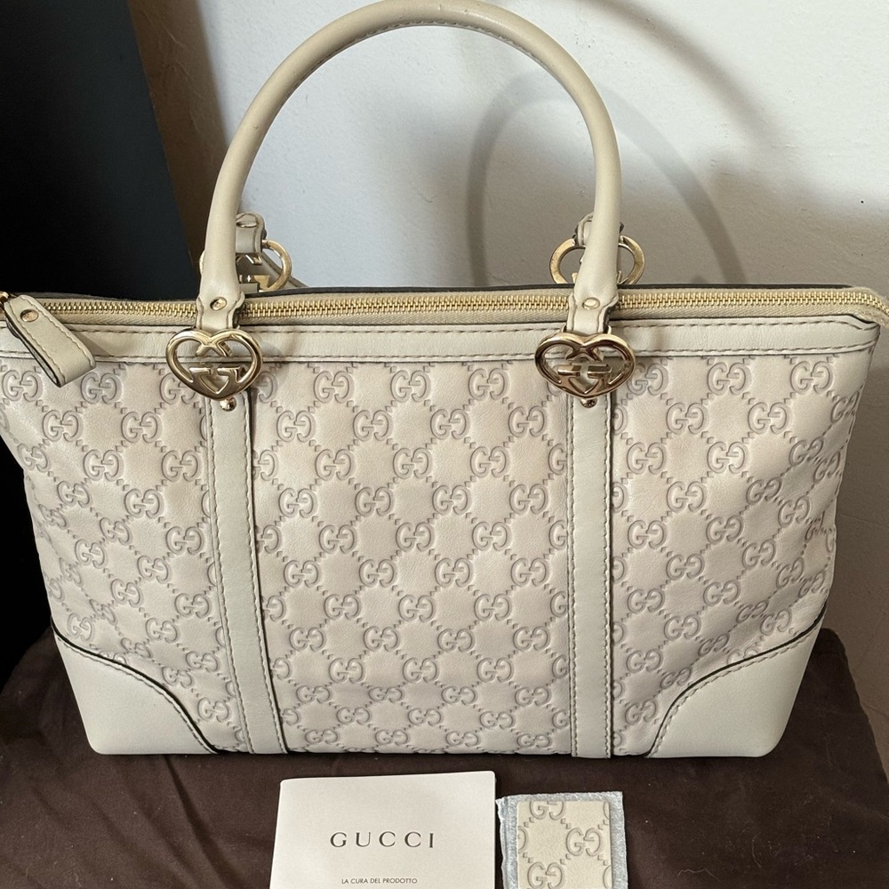 Gucci Twin hearts leather tote with zipper